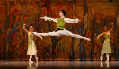 Truck with travelling Ontario ballet’s entire Nutcracker set stolen in GTA