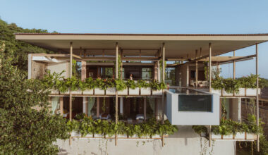 Villa Nuri / Studio Saxe