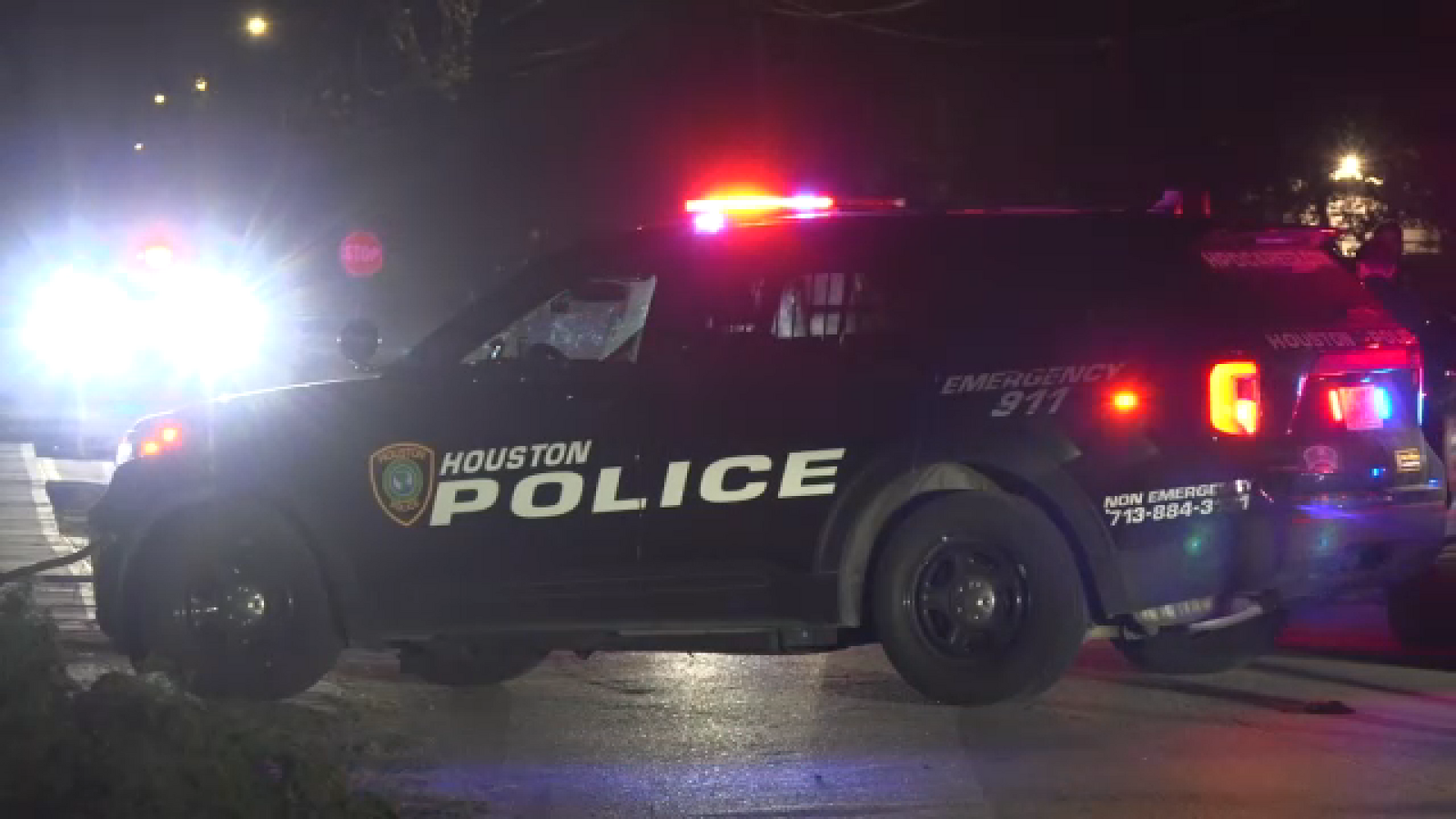 Man shot and killed at ex-girlfriend's home after altercation with visitor in north Houston, HPD says