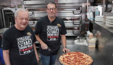 New Jersey pizza shop offers free meals to families in need