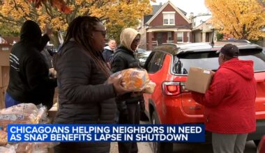 Chicago-area groups helping neighbors in need as Illinois SNAP benefits lapse, funding order blocked by Supreme Court justice