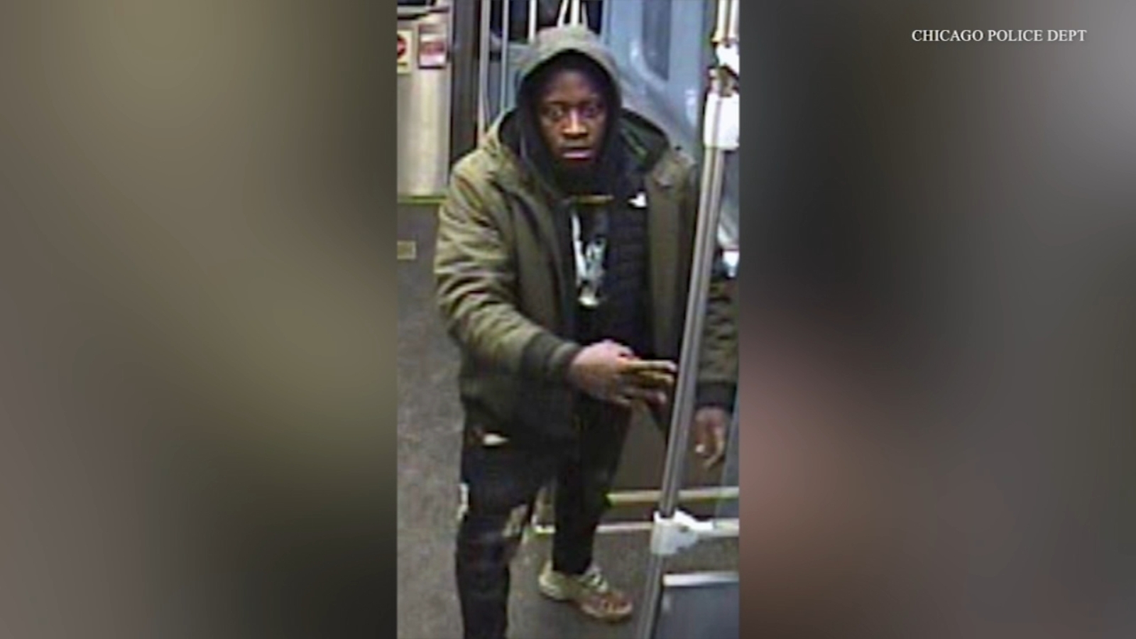 Chicago robbery: Police searching for suspect who attacked, robbed woman on CTA Red Line in Armour Square