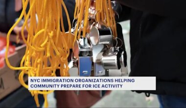 Immigration groups help community prepare for ICE enforcement