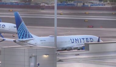 United posts flights in, out of Phoenix that are cancelled through Tuesday