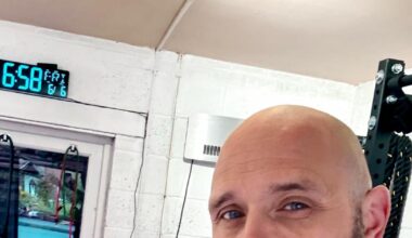 Swindon personal trainer embraces Movember via Facebook