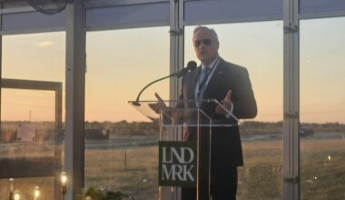 Will the ghost of Sam Bass shop at the H-E-B coming to Hillwood’s new community?