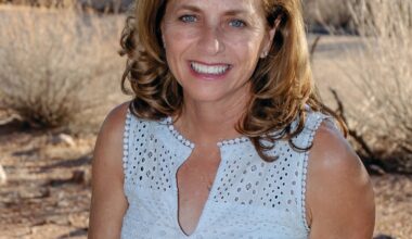 Solange Whitehead, Scottsdale City Council member