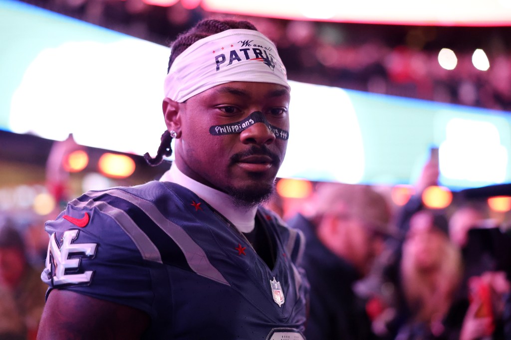  Stefon Diggs #8 of the New England Patriots stands prior to a game against the New York Jets at Gillette Stadium on November 13, 2025 in Foxborough, Massachusetts.