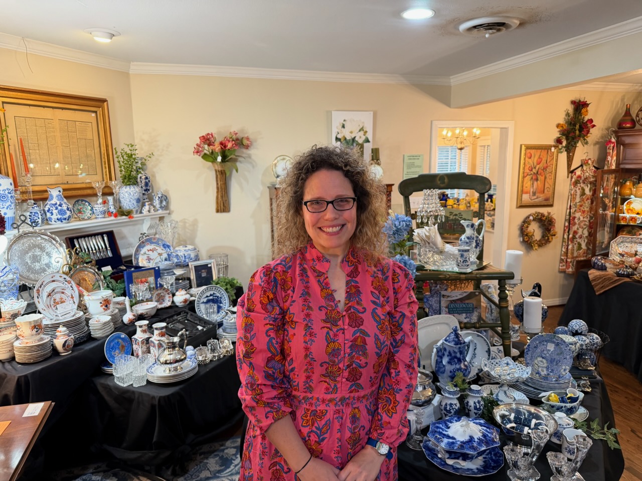 Made in Tarrant: Company creates boutiques for estate sales
