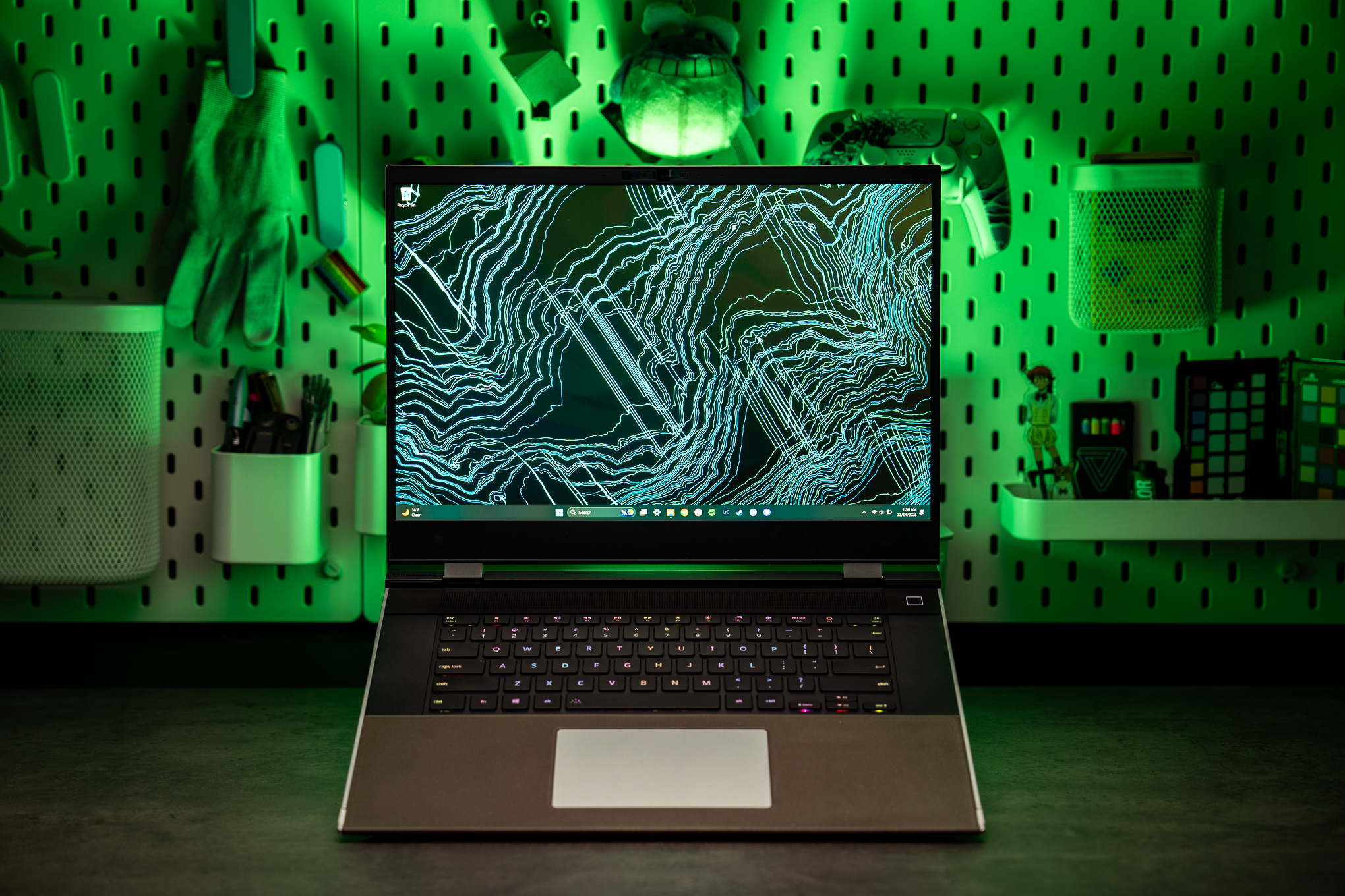 Just for fun, here’s the Framework doing its best Razer Blade impression.