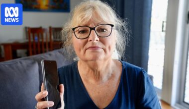Optus and other telcos 'not meeting needs' of people with complaints over network issues: ombudsman