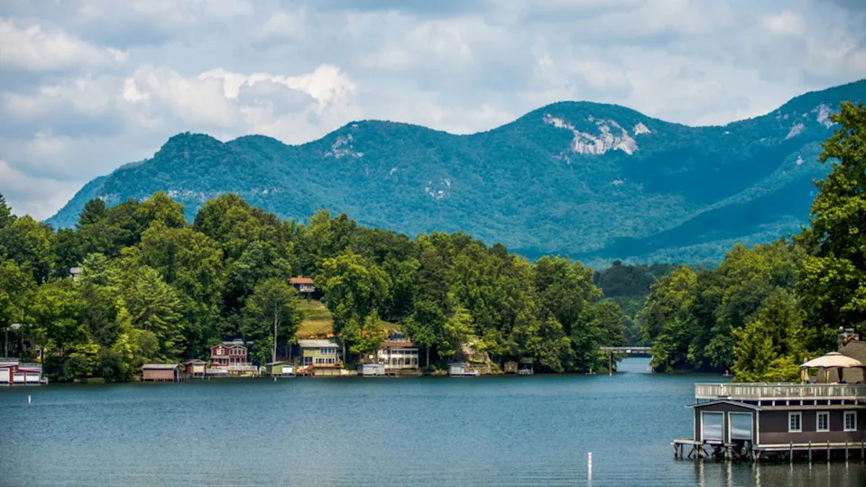 Scenery around lake lure north Carolina