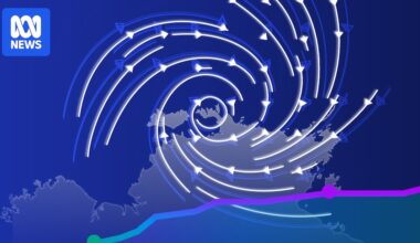 TC Fina tracker map: Where is the category two cyclone now and when will it hit the NT coastline?