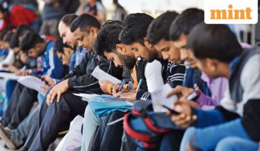 The latest quarterly estimates show that the number of unincorporated establishments edged up to about 7.97 crore in the July–September quarter.