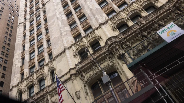 30 2025 Honda Civic Hybrid takes Broadway NYC