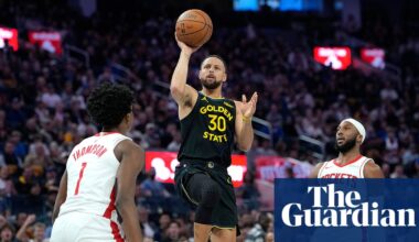 Stephen Curry out at least a week as Warriors face fresh setback | Stephen Curry