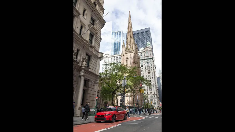 32 2025 Honda Civic Hybrid takes Broadway NYC