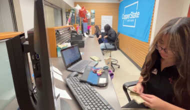 Credit union at Phoenix high school teaches students about financial literacy
