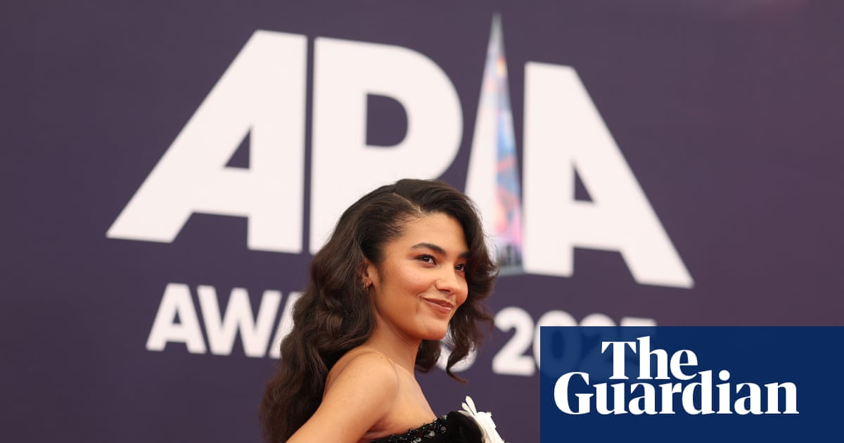Aria awards 2025 fashion: big blooms, bolo ties and bird’s nests on the red carpet - The Guardian