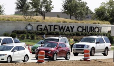 Suit against Gateway Church, Robert Morris is not religious issue: Dallas judge