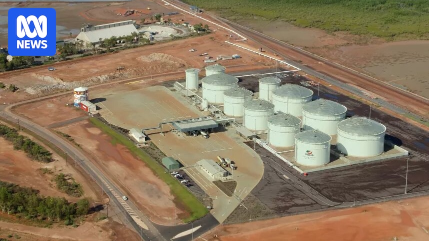 Fuel tanker racing to unload in Darwin ahead of Tropical Cyclone Fina