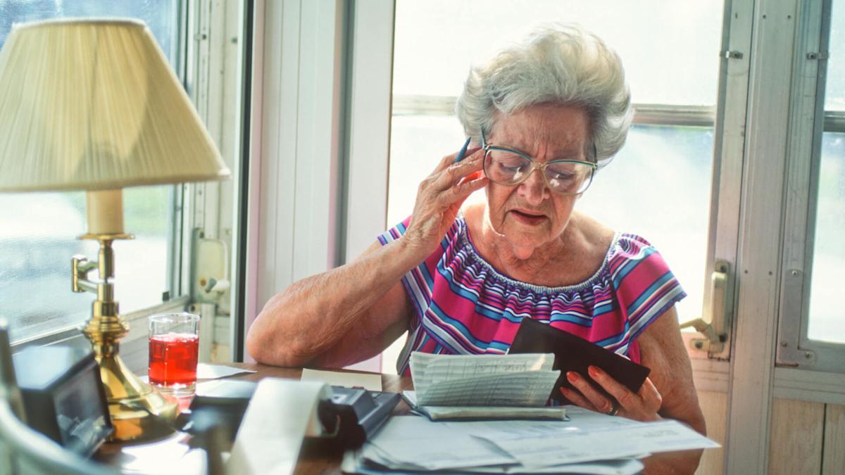 7 Effective Tips and Tricks Smart Seniors Use To Boost Retirement Savings