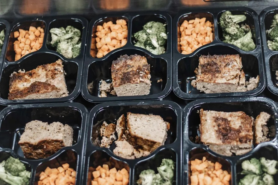 Project Angel Food is distributing $100 Ralphs grocery gift cards to Los Angeles County clients affected by recent SNAP benefit cuts. (PAF)