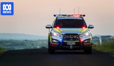 Man suffers life-threatening burns after light plane crash at Raglan in central Queensland