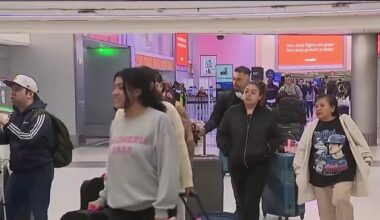 Thanksgiving travelers arrive at LAX – NBC Los Angeles
