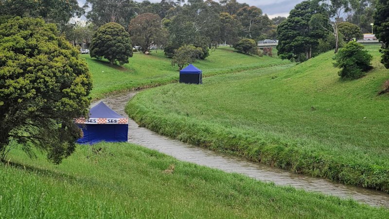 Woman, 33, and boy, 7, drown in Melbourne’s south-east near Allan Street
