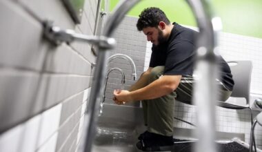 Montreal university students decry Quebec government’s plan to ban prayer rooms - CTV News