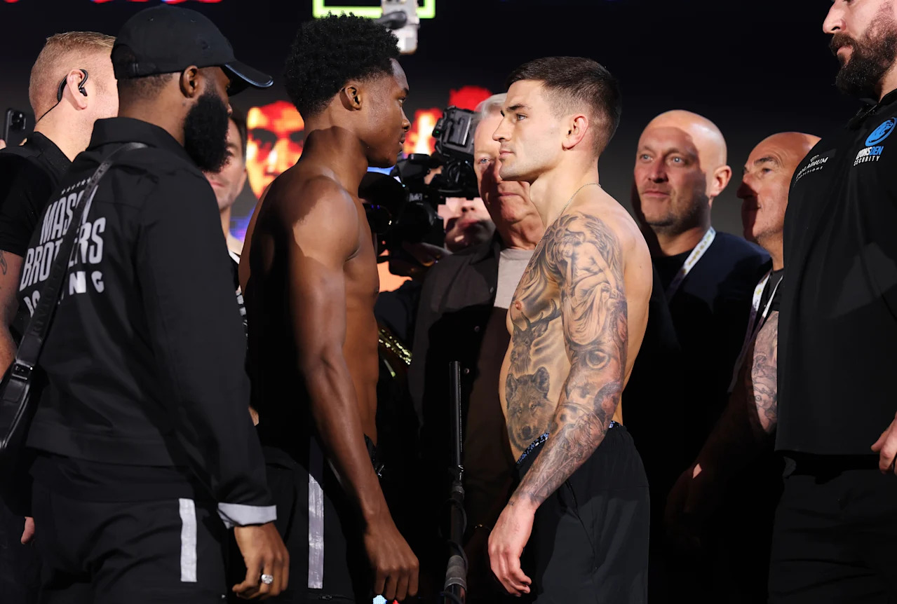 RIYADH, SAUDI ARABIA - NOVEMBER 21: Abdullah Mason and Sam Noakes face off ahead of their WBO World Lightweight Title fight as part of the Ring IV: Night of the Champions Fight Night at Boulevard Riyadh City Square 2 on November 21, 2025 in Riyadh, Saudi Arabia. (Photo by Richard Pelham/Getty Images)