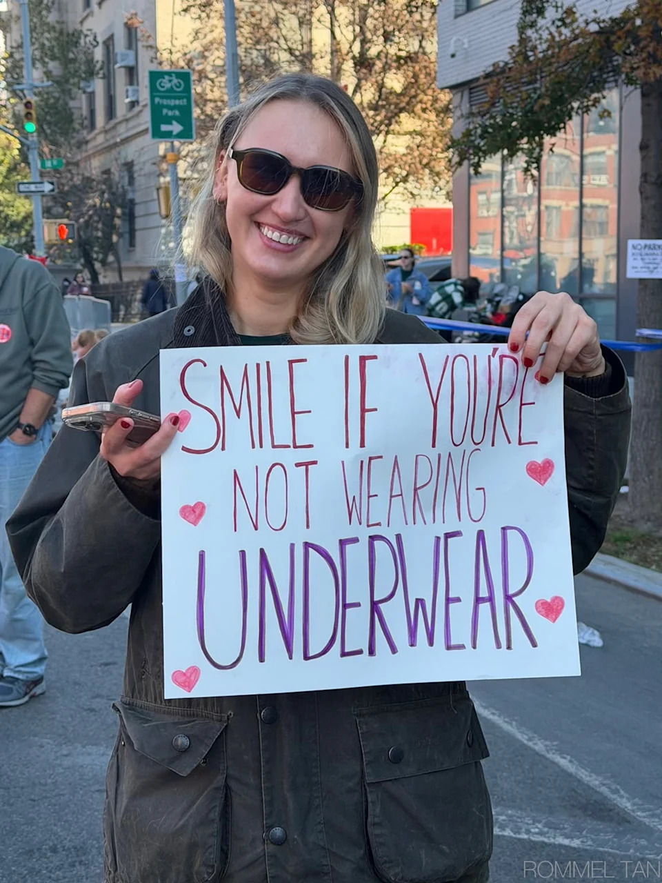 Here are the funniest signs of the 2025 New York City Marathon