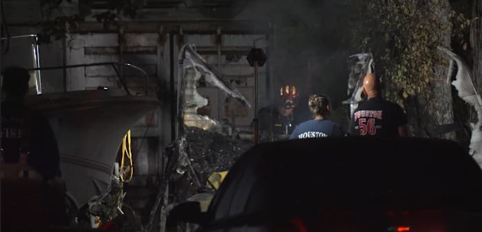 Man found dead after mobile home fire in northeast Houston