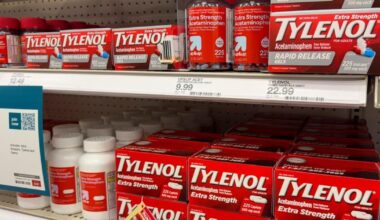 Tylenol, Kleenex, Band-Aid and more put under one roof in $48.7 billion consumer brands deal - Toronto Star