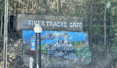 Clinton's Janette Marvin Revives Skip Shelton's Mural | News