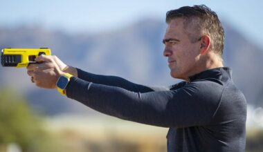 Axon maker charges ahead as stock dips |