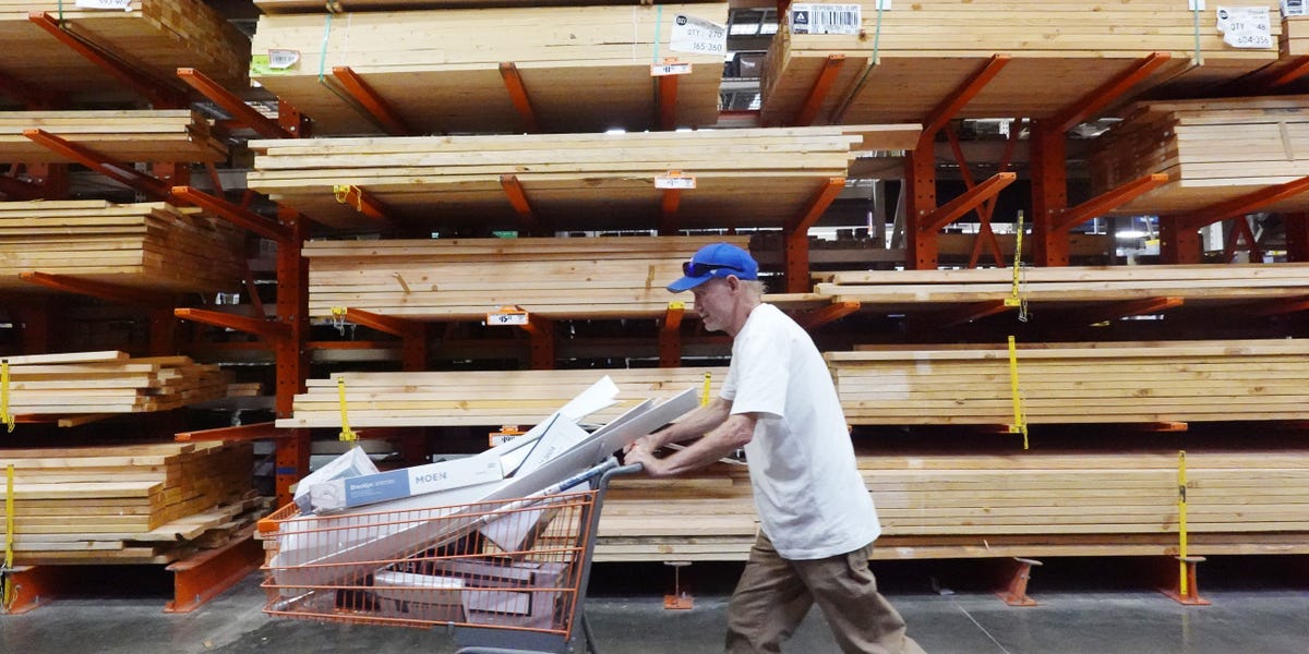 Signs of Distress As Middle-Class Shoppers Cut Back