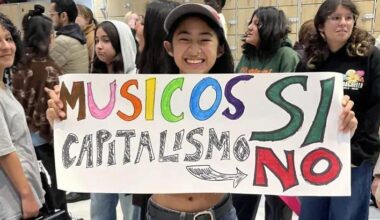‘Músicos Si, Capitalismo No’: Students and parents protest LA Phil decision to reduce programming at East LA YOLA | Schools