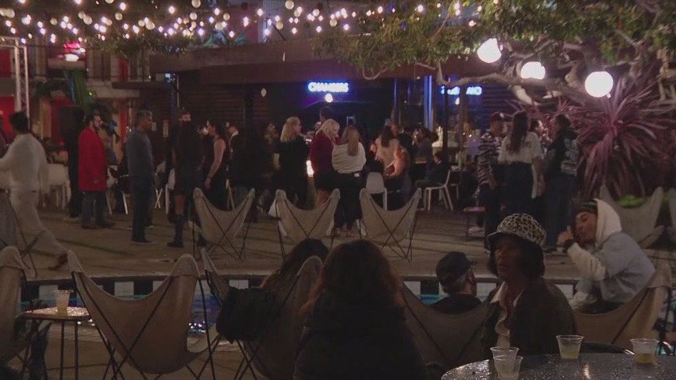 SFs Phoenix Hotel hosts free community celebration ahead of its Jan. 1st closure