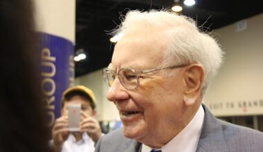 Warren Buffett Bets Big on AI -- He Just Bought 17,846,142 Shares of This Legendary Tech Stock