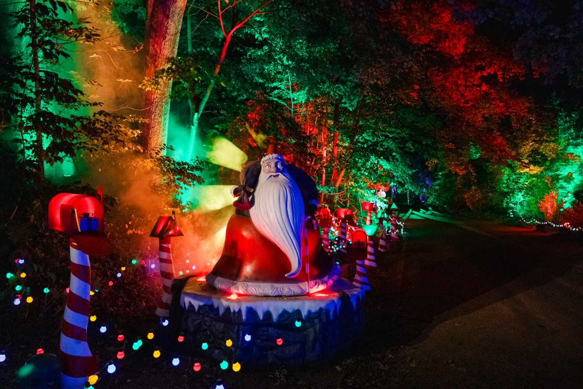 Tim Burton the Nightmare before christmas holiday show