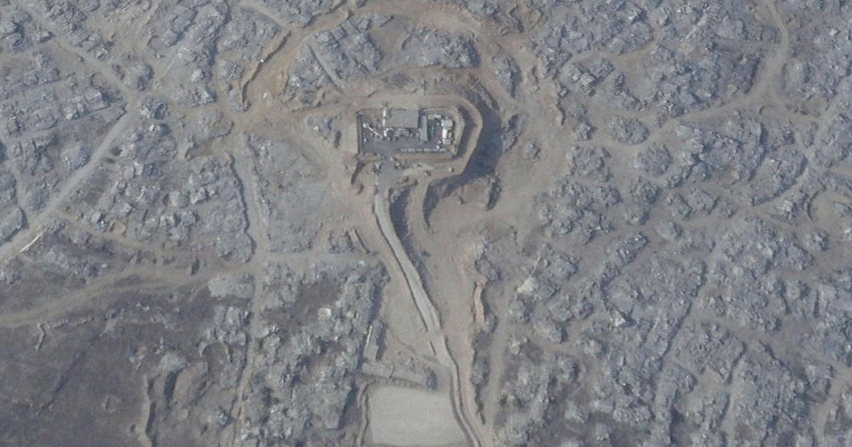 Report: IDF destroyed over 1,500 buildings in Israeli-controlled Gaza since cease-fire - Haaretz