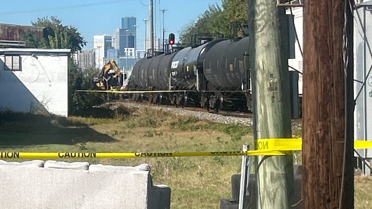 Train derailment in Houston's East End; apartment evacuated as precaution