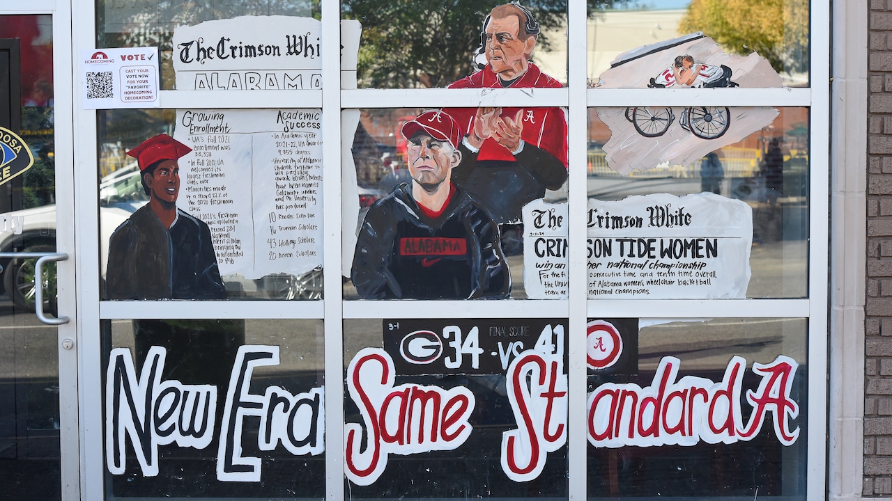 Alabama Homecoming Fans Parade 2024