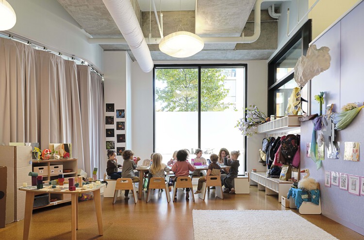 Language and Laughter Studio Preschool / O'Neill McVoy Architects - Interior Photography, Shelving, Chair