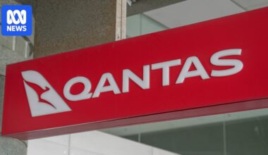 Qantas terminal at Melbourne Airport evacuated and flights delayed due to fire