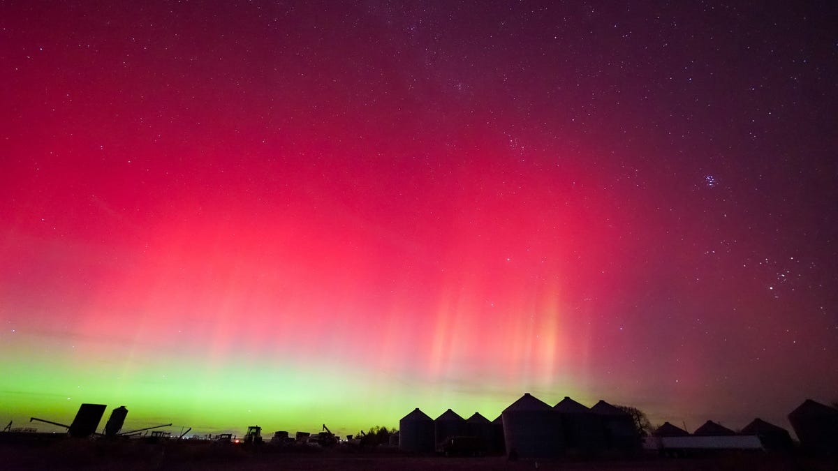 Auroras fill skies in North America as the geomagnetic storm arrives