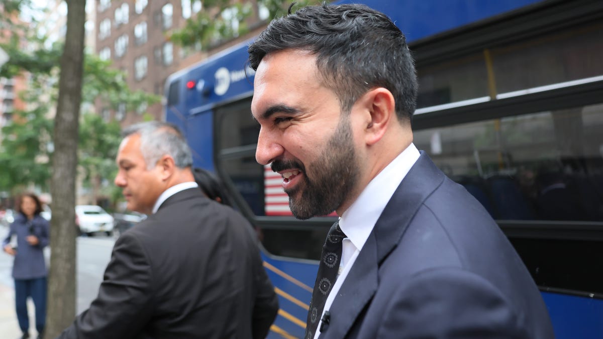 New York governor pumps brakes on Zohran Mamdani's plan for free buses