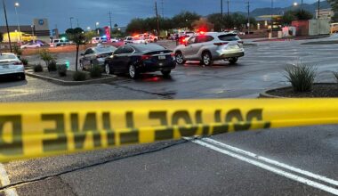 2 children, 2 adults shot in Phoenix store parking lot
